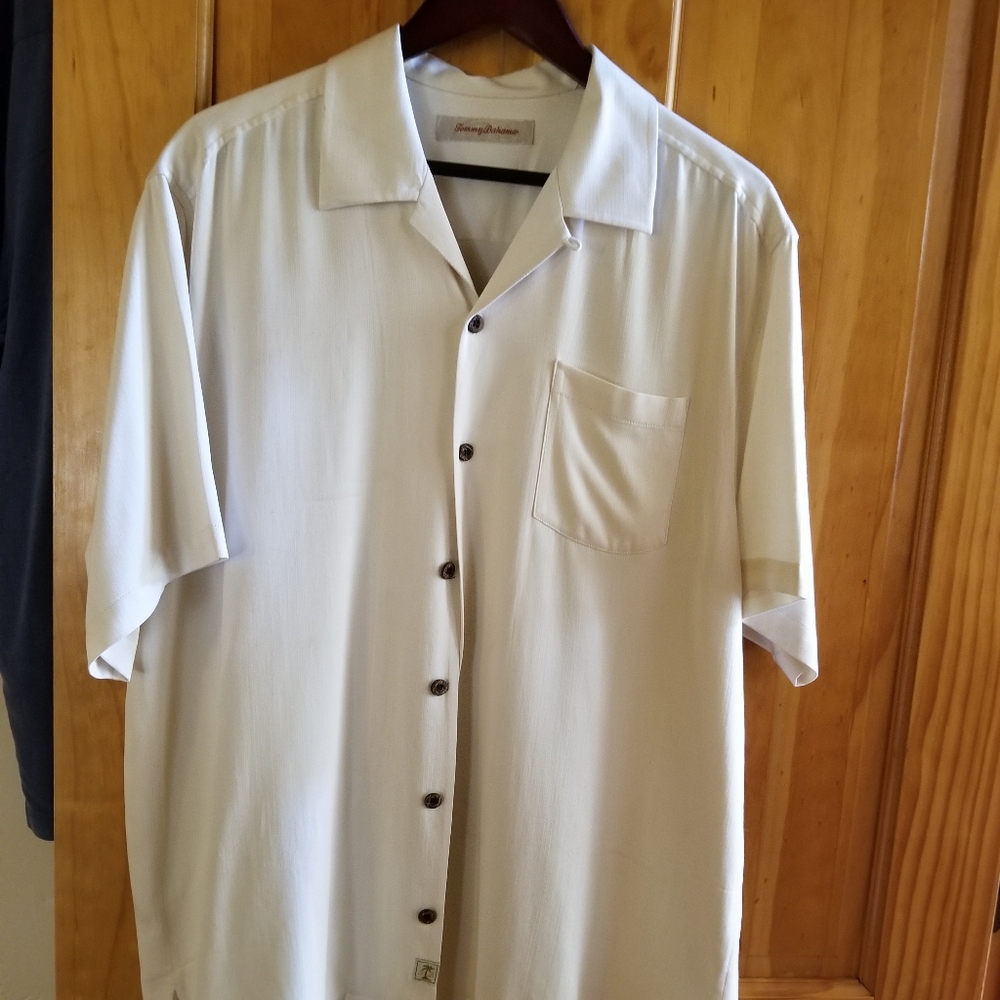 Tommy Bahama  L/XL 48 chest